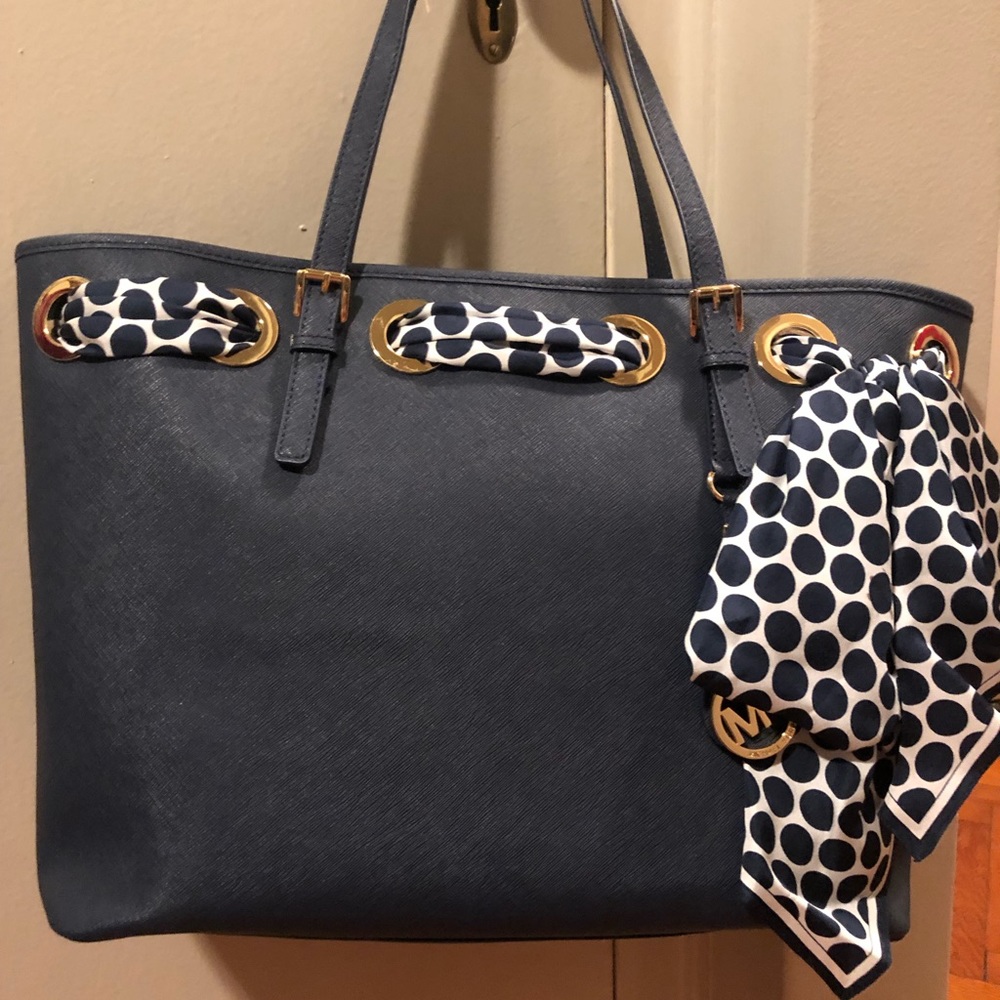 Gorgeous NWT Michael Kors navy leather tote bag with blue/white polka dot scarf